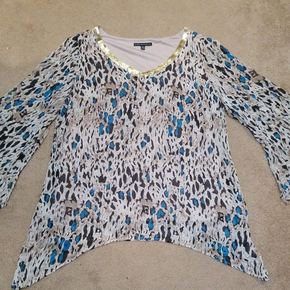 Lined animal print blouse